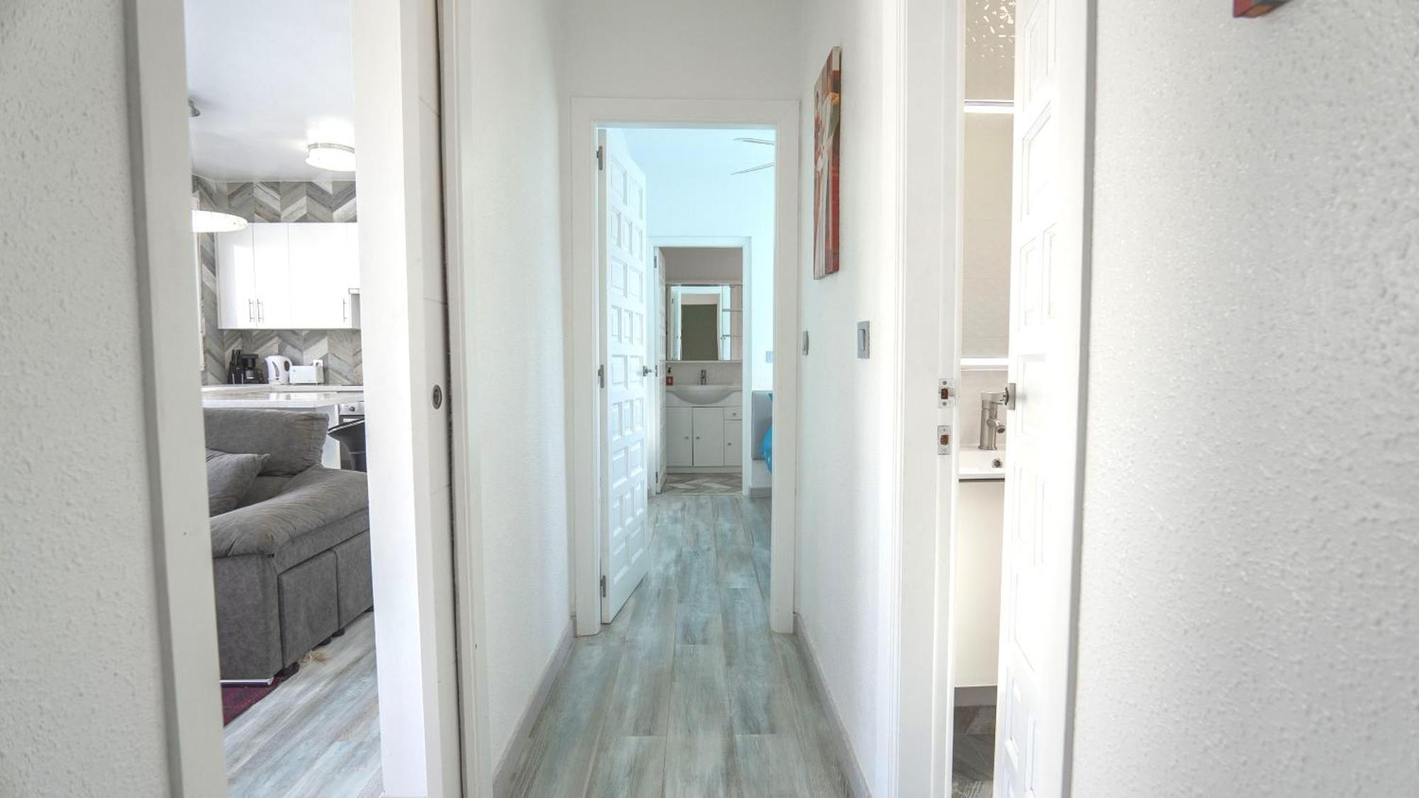 Detached 2 bed 2 bath Villa with private pool close to all amenities Villamartin  Esterno foto