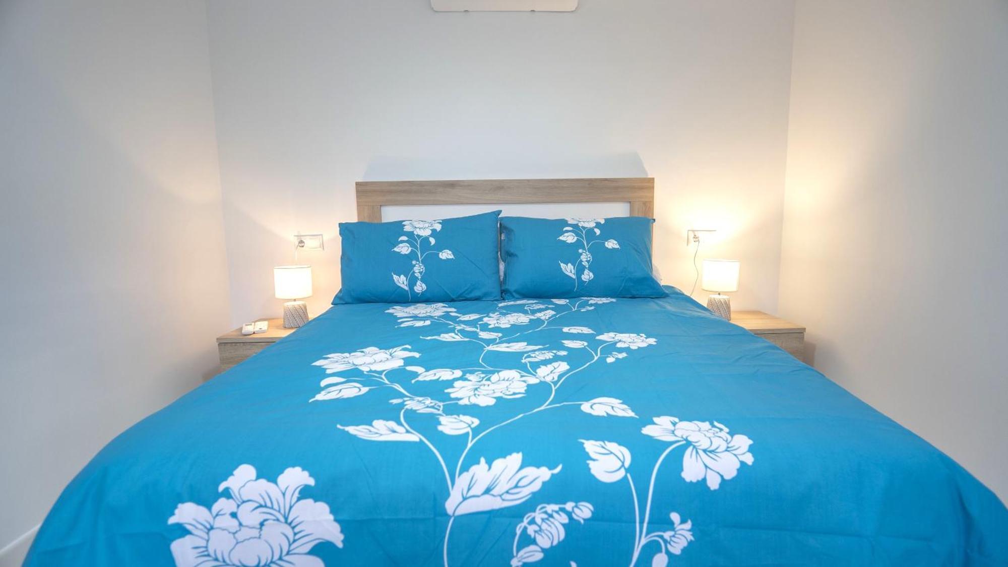 Detached 2 bed 2 bath Villa with private pool close to all amenities Villamartin  Esterno foto